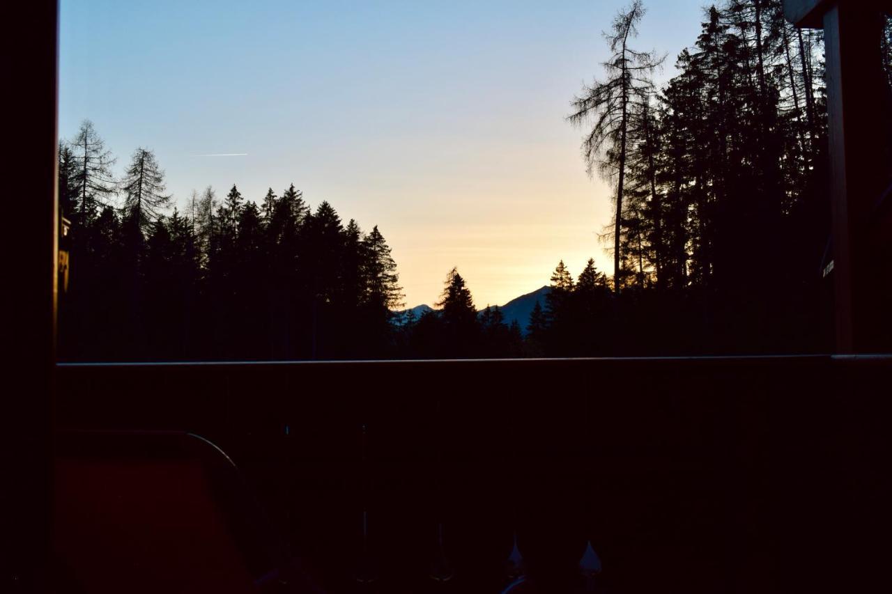 Hotel Waldheim Sarnonico Buitenkant foto