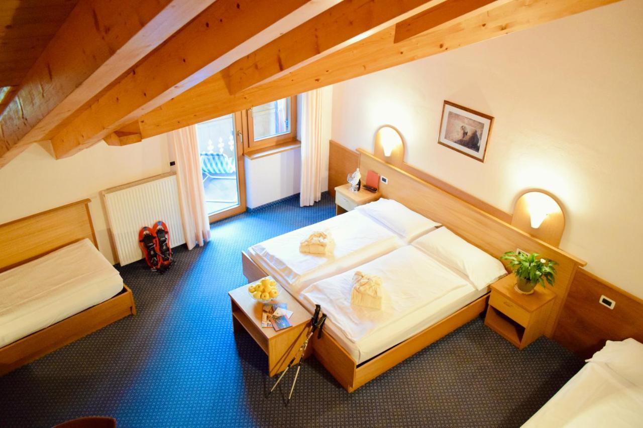 Hotel Waldheim Sarnonico Buitenkant foto