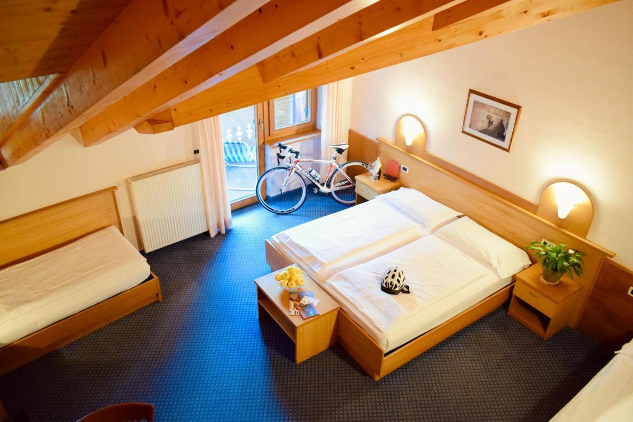 Hotel Waldheim Sarnonico Buitenkant foto
